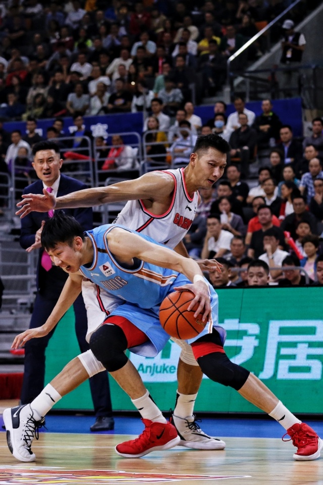 亚博-庐州朱雀队鏖战三湘战狼队，足球友谊赛守住胜果，替补奇兵立功。观赏性拉满(国足生死之战荣誉之战)