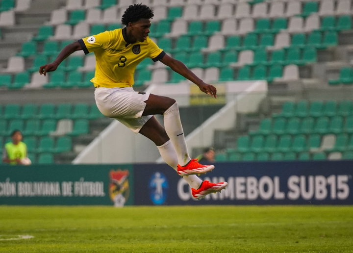 亚博- 今晨巴黎圣日耳曼备战英超，内部沟通细节曝光，引发热议，球探报告显示潜力