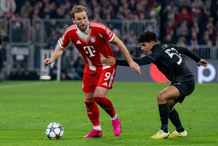 YABO-凯恩迎来十五赛季高光表现，巴塞罗那球迷沸腾！的简单介绍